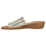 Hush Puppies Womens Coco Slip On Leather Champagne Sandals
